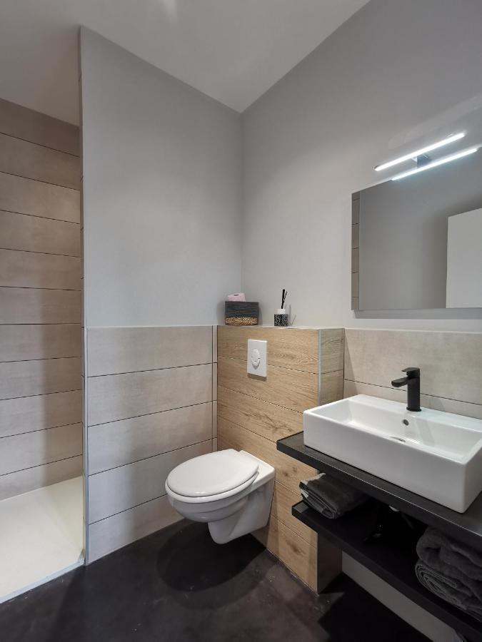 La Bonne Adresse Hotell Sainte-Sigolene Eksteriør bilde